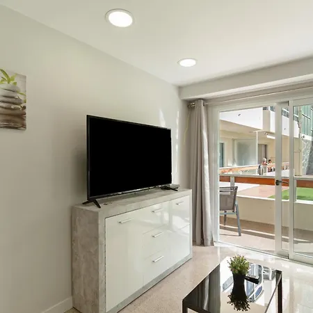 Apartament Kellys' Camelias San Bartolomé