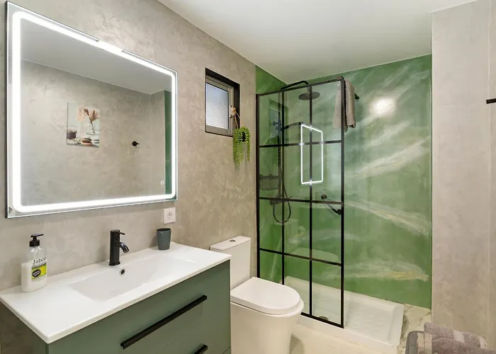 Kellys' Camelias San Bartolome de Tirajana (Gran Canaria)